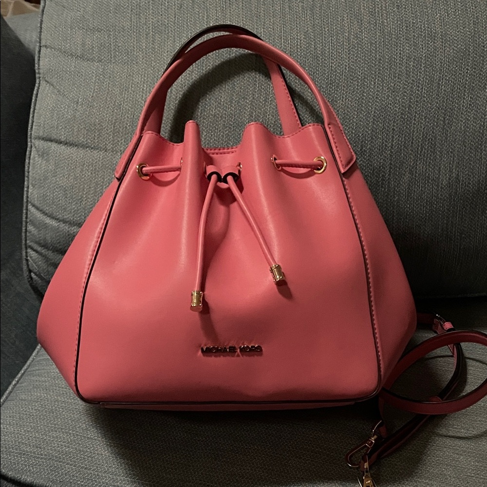 Michael Kors Rose Leather Shoulder Bag